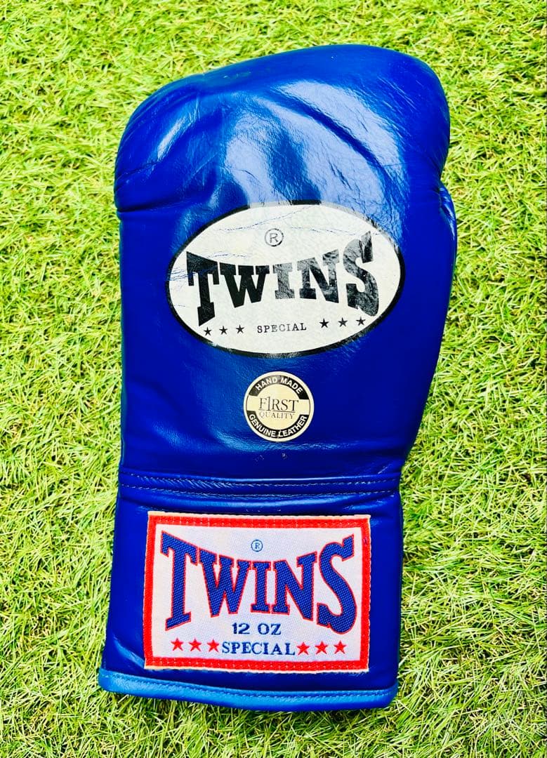❤️ TWINS ボクシンググローブ 12 OZ 青