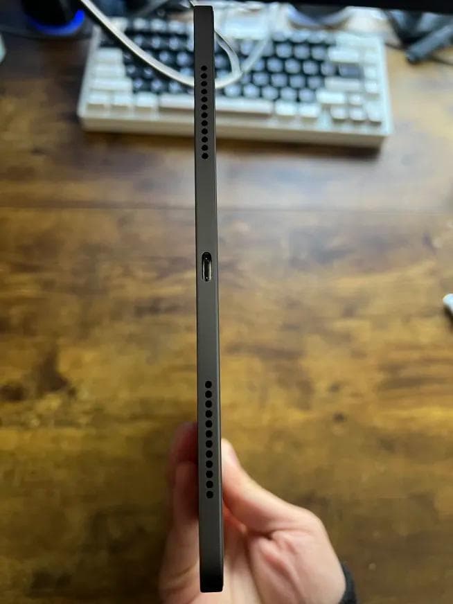 ぽ*様 iPad Air5Wi-Fiモデル スペースグレイ + Apple Pe