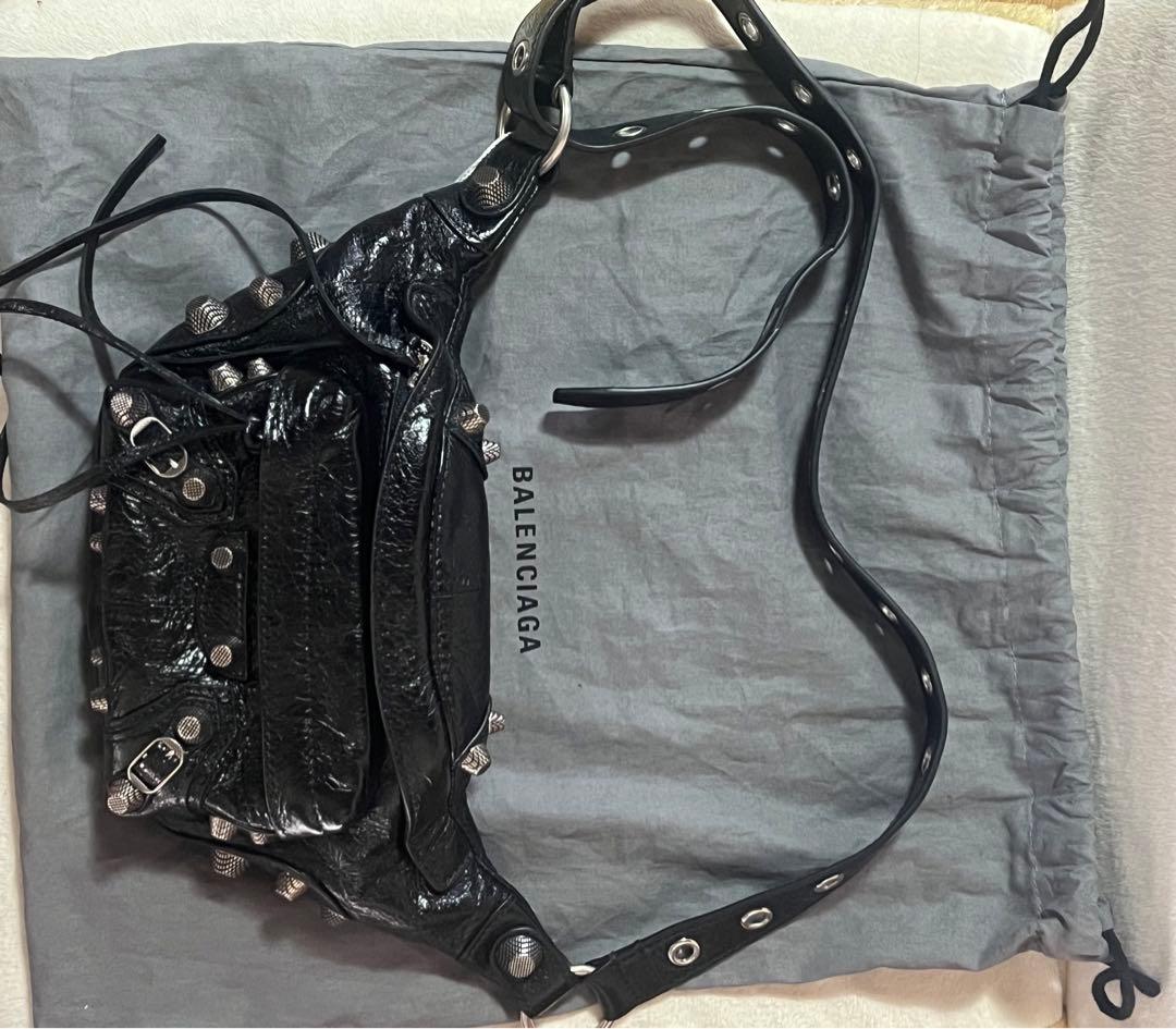 バレンシアガルカゴールショルダーバッグ