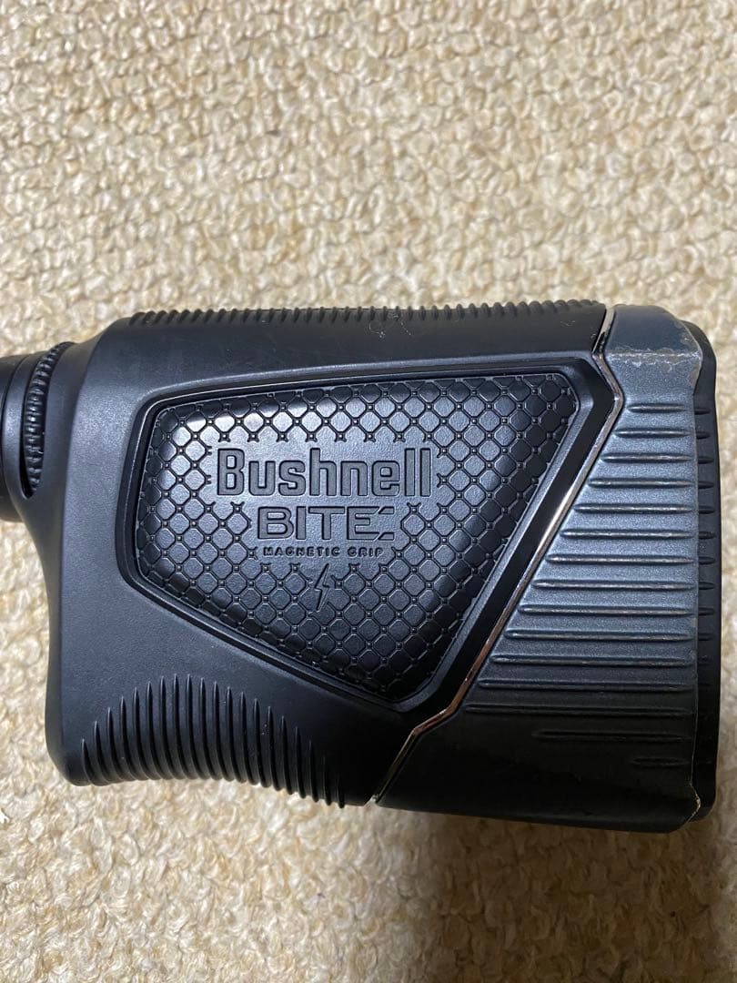 【お値下げ】Bushnell PRO XE ゴルフ用距離計、ケース付き
