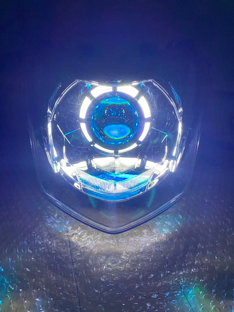 シグナスX 4型 デビルアイ プロジェクターヘッドライト レインボー 1点限り