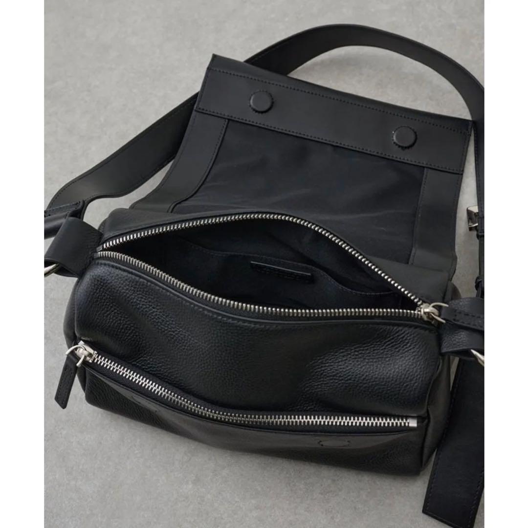 BEARDSLEY レザーボディバッグ