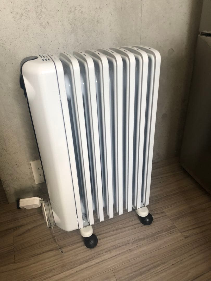 DeLonghi オイルヒーター JRE0812 ホワイト