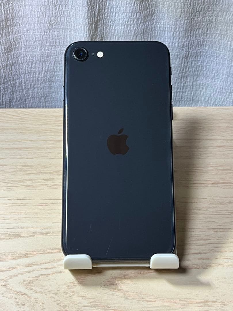 ♫ 良品 iPhone SE (第2世代) 128GB ブラック SIMフリー