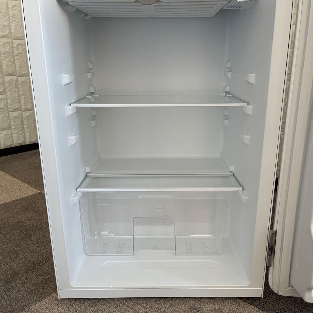 東京23区配送無料✨キズ多い為格安❗️冷蔵庫　コンフィー　コンパクトサイズ