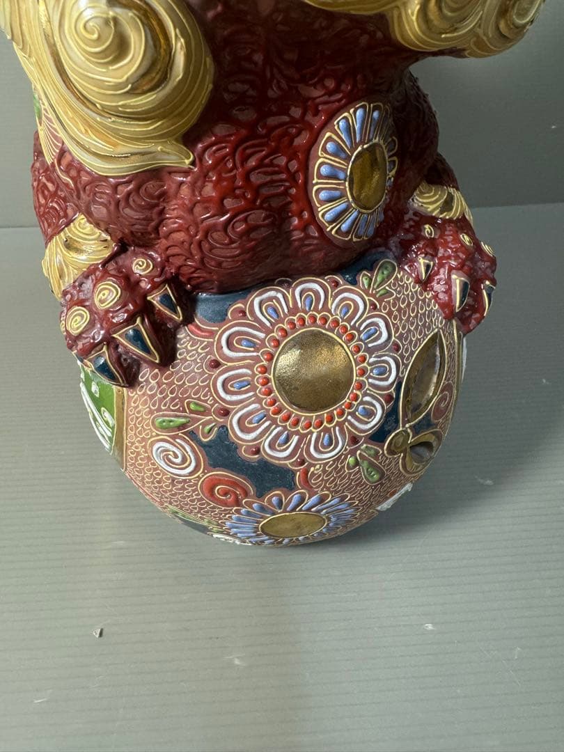 2576 九谷焼 玉乗り獅子 狛犬 シーサー 置物 開運 魔除け 縁起物 骨董品