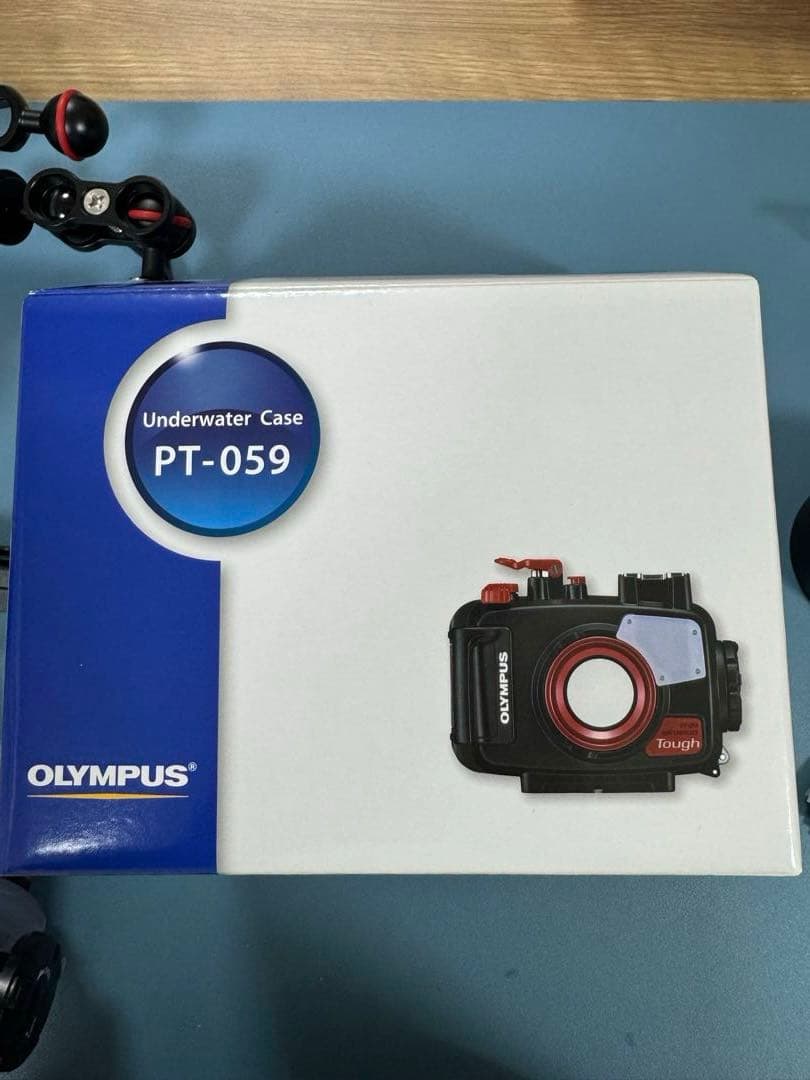 OLYMPUS Tough TG-6 本体とPT-059 ハウジングと付属品