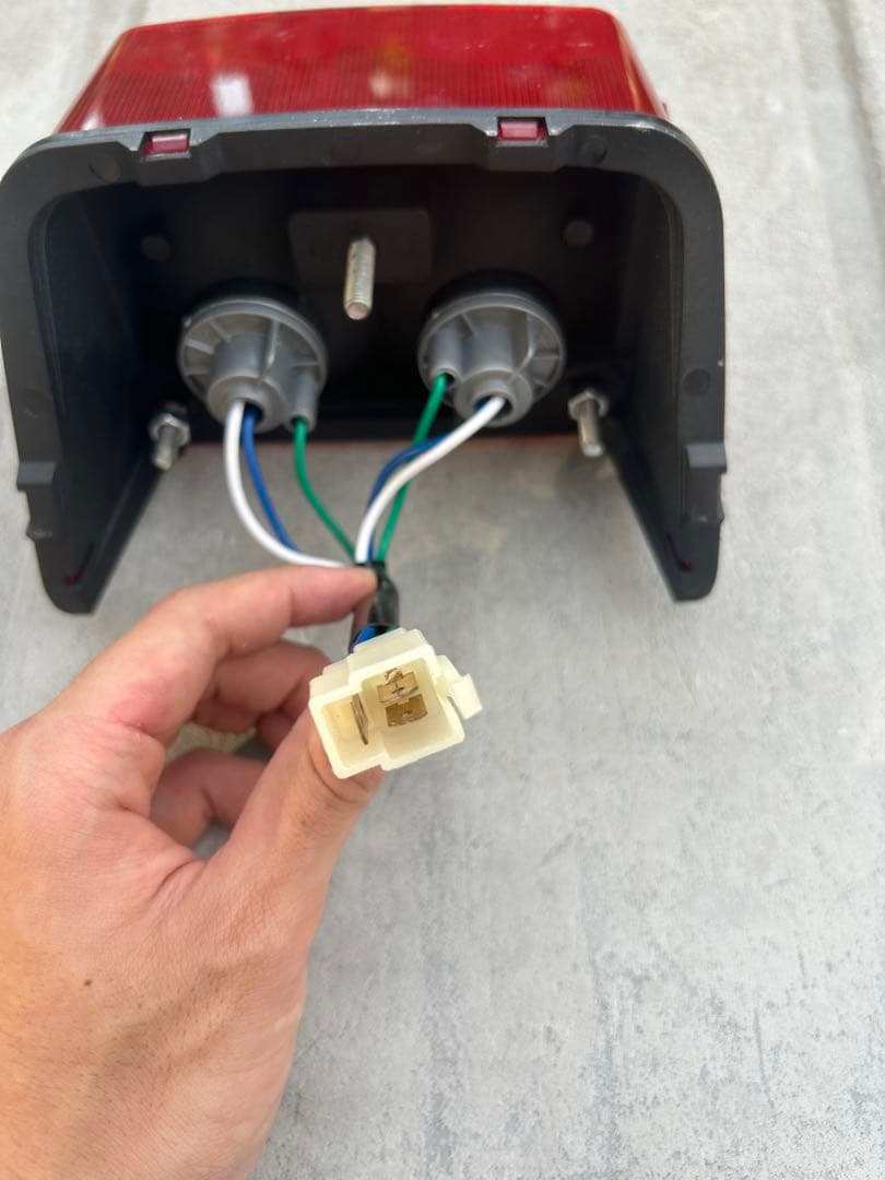 xj400 xj550赤テールランプ