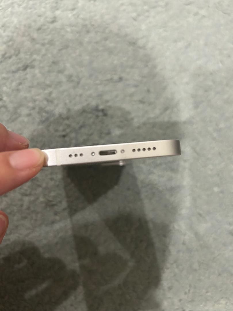 Apple iPhone 12ホワイト 本体 64GB 最大容量99%