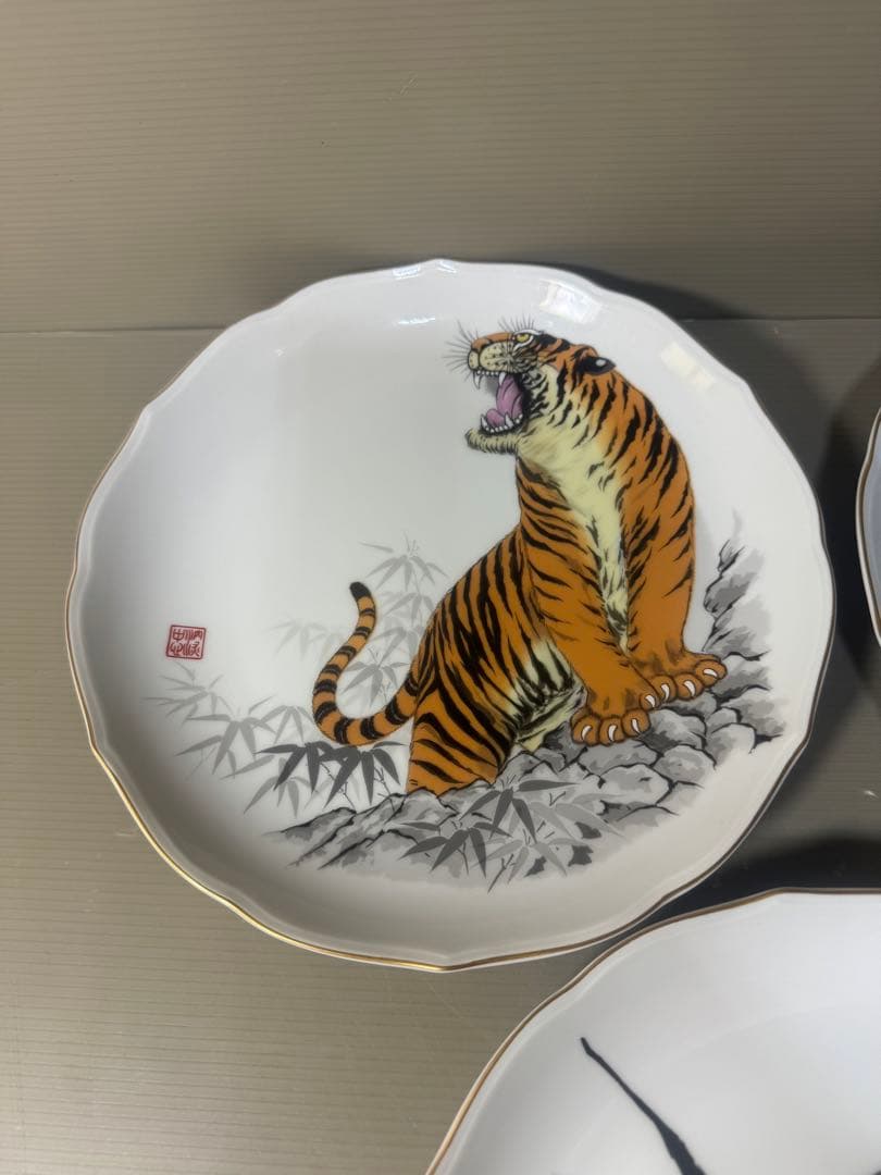 2519 深川製磁　虎　猴　鶏　皿　3客　未使用