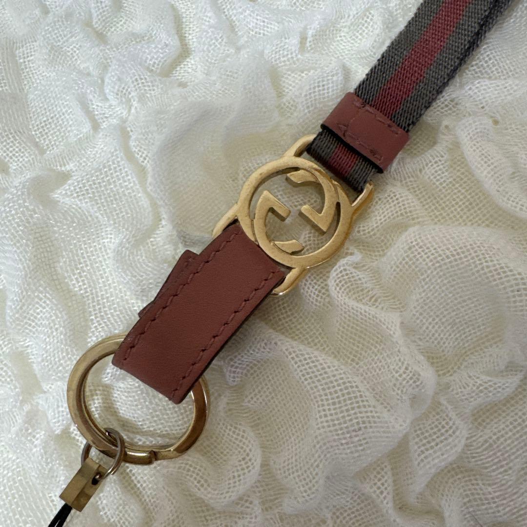 GUCCI インターロッキング ネックストラップ