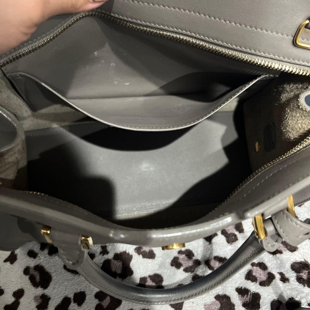 ル*フ様 イヴ・サンローランのハンドバッグ