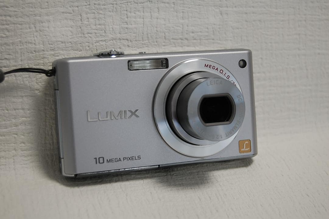 ＜中古完動品＞Panasonic DMC-FX37 シルバー