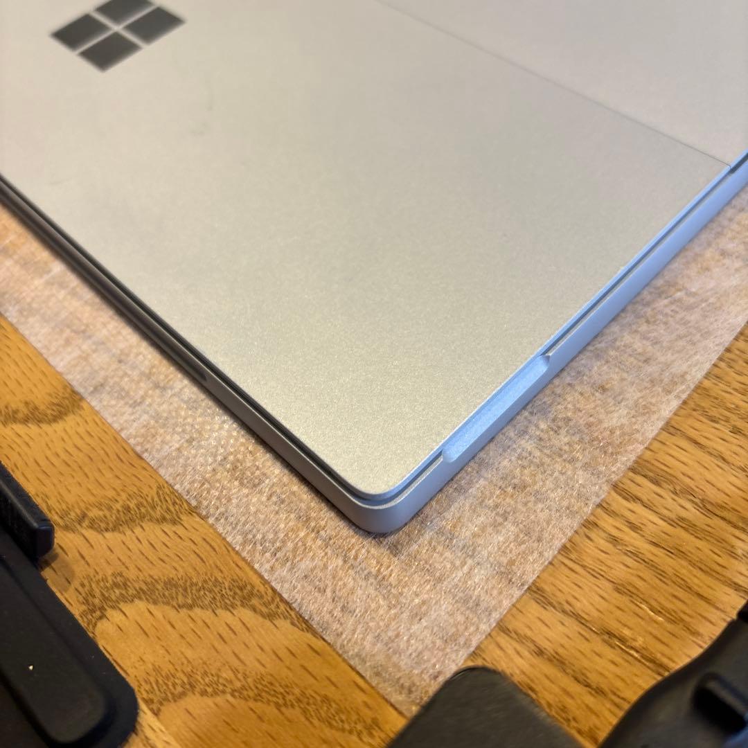 【週末値下げ】Microsoft Surface Pro 7 256GB 8GB
