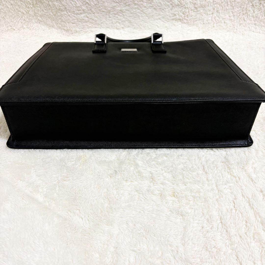 美品　バーバリー　ビジネスバッグ　ブリーフケース　サフィアーノレザー　本革　黒