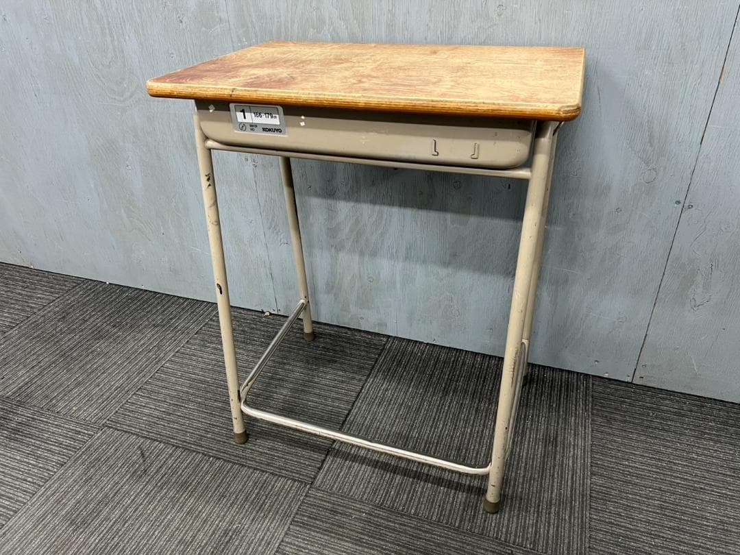 538◆格安配送地域あり◆コクヨ製◆学童机・椅子4組(旧JIS1号)学校学習塾