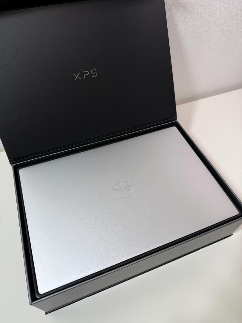 Dell XPS 13 9300 プラチナ