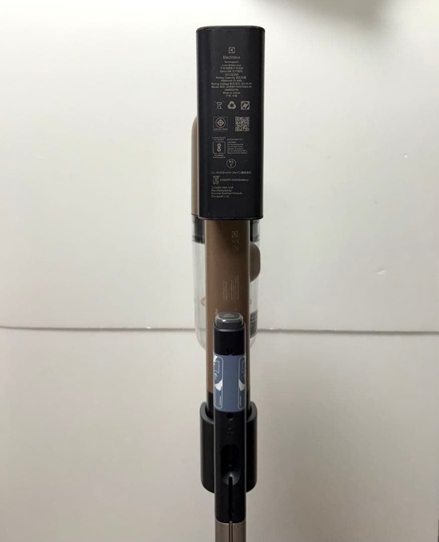 エレクトロラックス◇掃除機 Ultimate700 ウォルナットブラウン