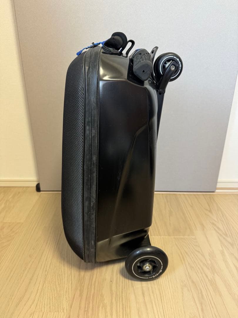 マイクロラゲッジ乗れるスーツケースキックボード マイクロスクーターキャリーケース