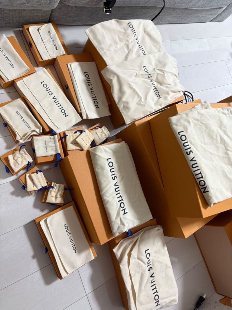 ルイヴィトン空箱・保存袋・ショップ袋
