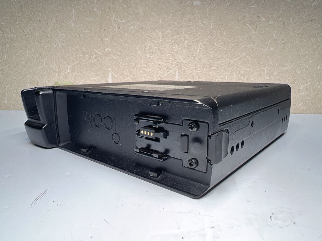 ICOM IC-207 デュアルバンドFMトランシーバー