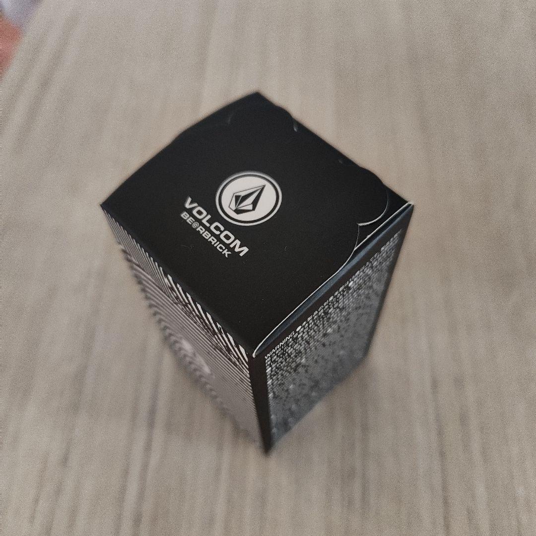 【未開封】激レア　VOLCOM BE@BRICK 100%