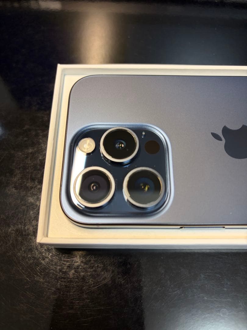 【美品】iPhone 15 pro 128GB ブルーチタニウム　SIMフリー