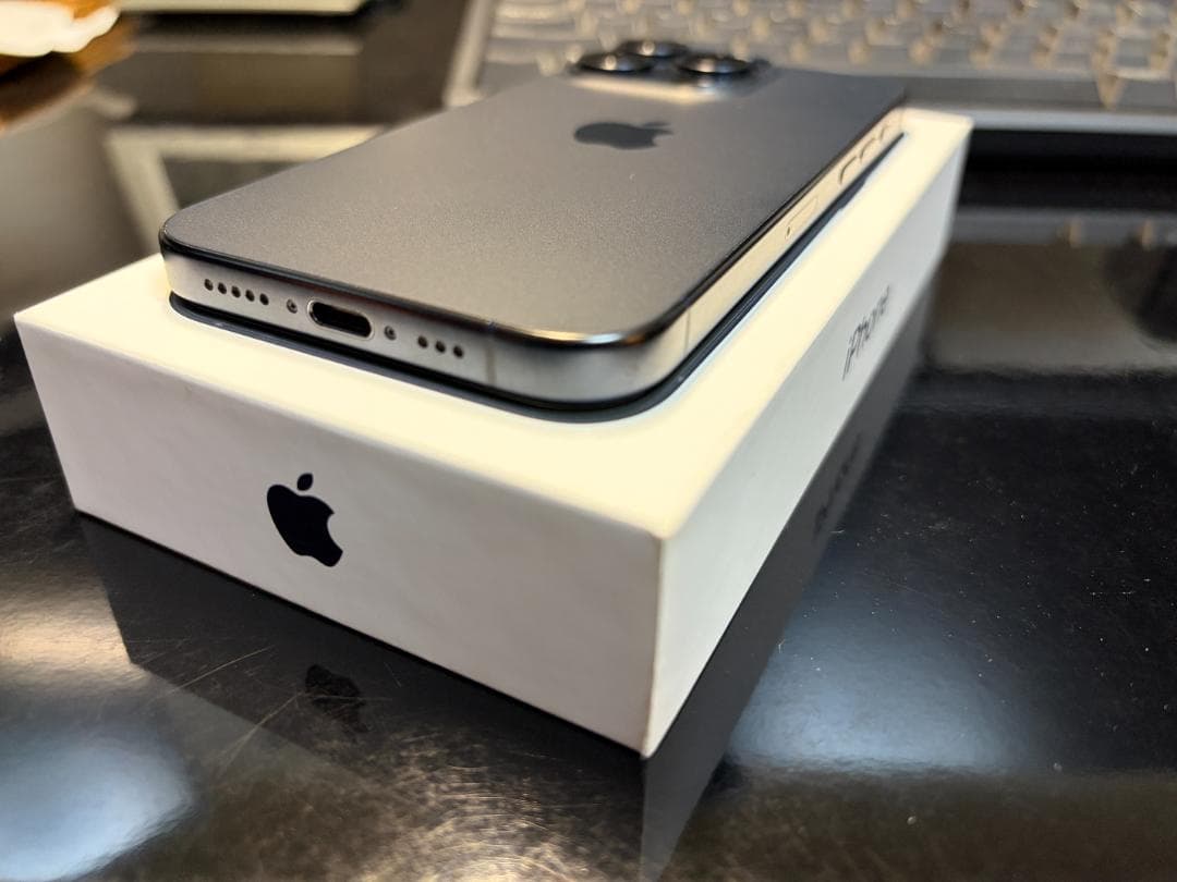 【美品】iPhone 15 pro 128GB ブルーチタニウム　SIMフリー