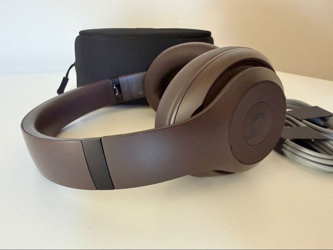 Beats Studio Pro ワイヤレスヘッドホン ブラウン