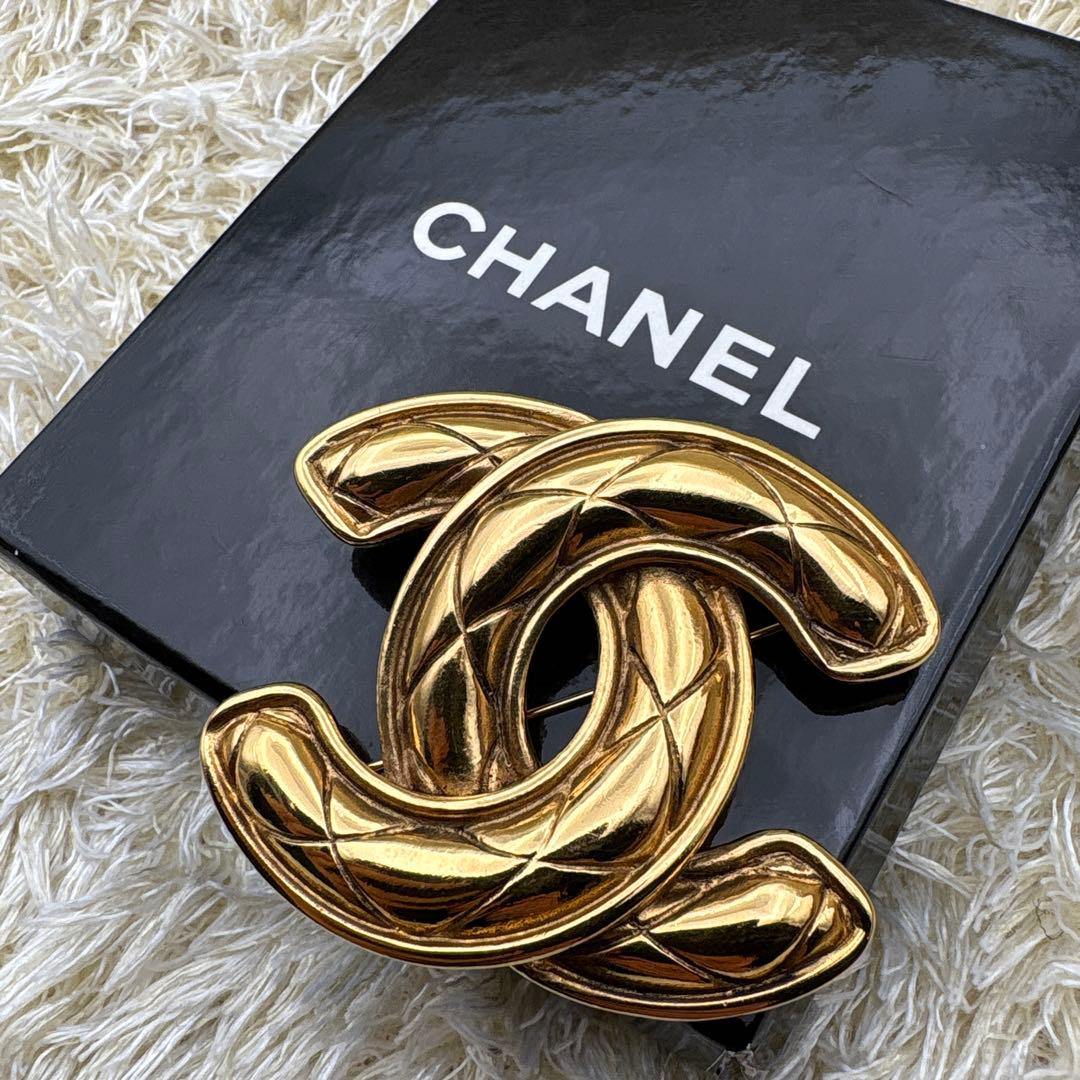 シャネル　ココマーク　ビッグロゴ　ブローチ