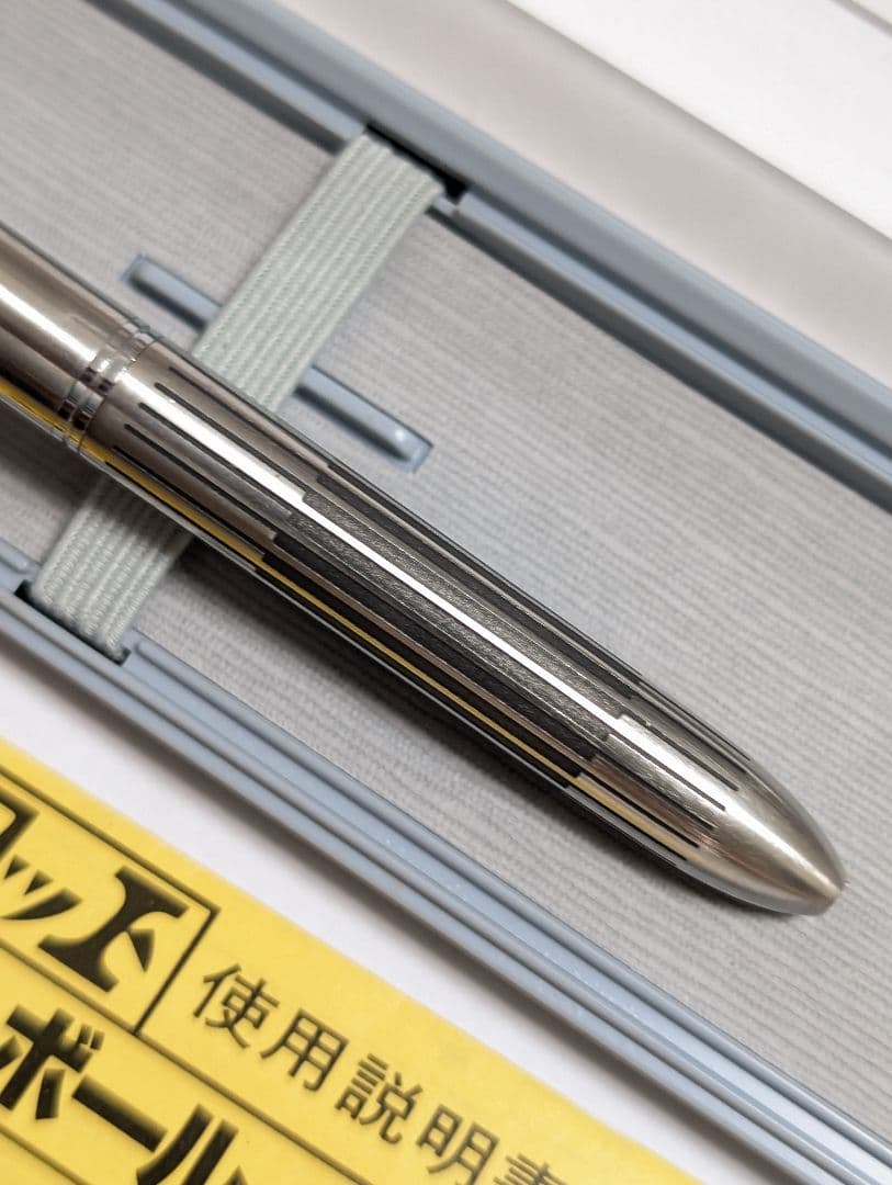 Pilot　2+1　廃盤ボールペン　多機能ペン　振り子式　蝕刻加工