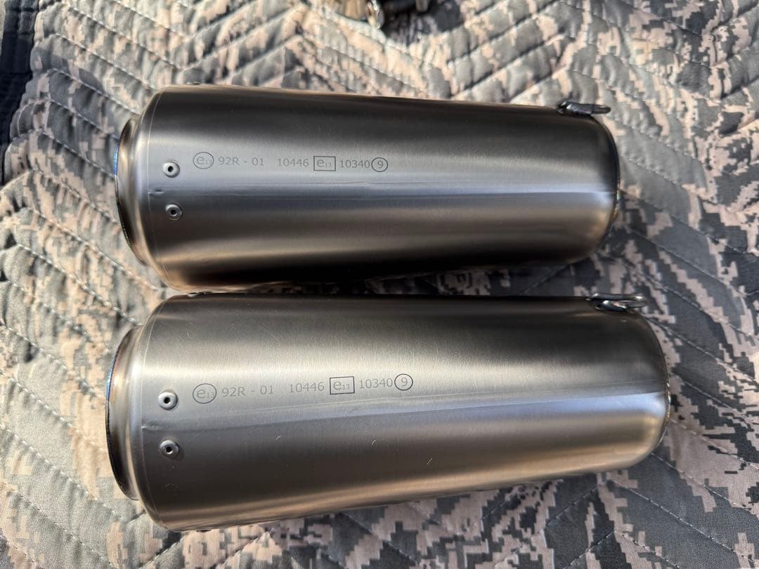 UNIT GARAGE製チタンマフラー　 R nineTシリーズ用