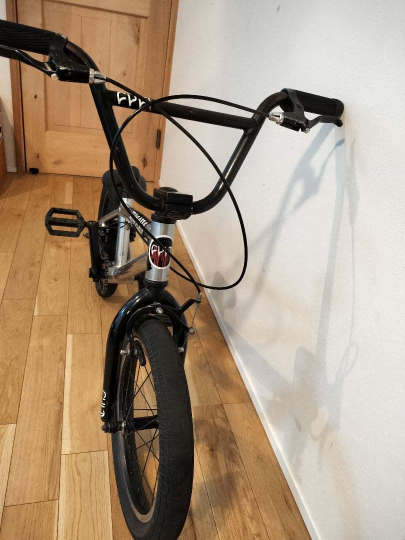 BMX 16インチ cult