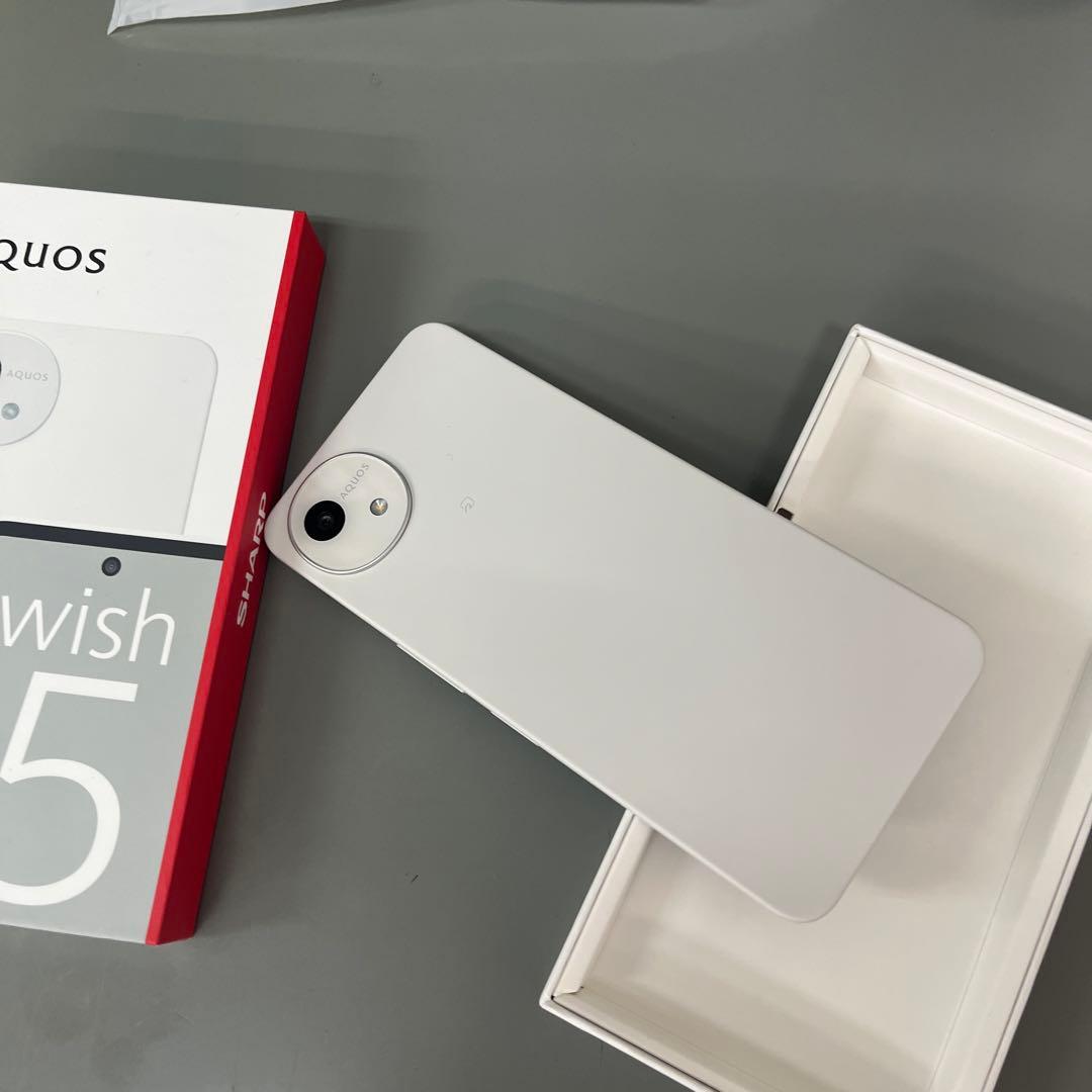 AQUOS wish 5 本体 未使用　docomo ドコモ　SH-52F
