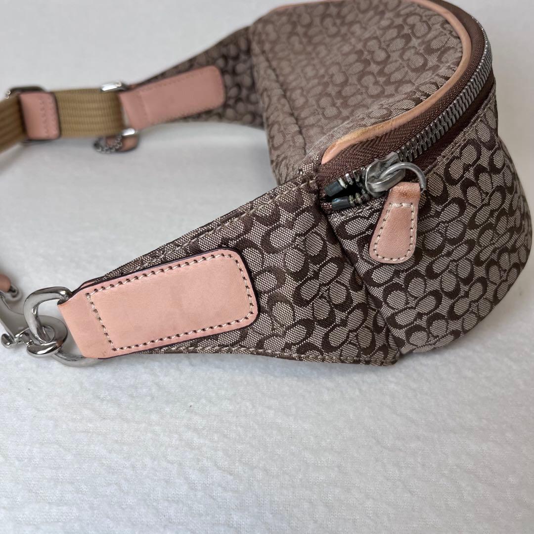 ☆未使用級☆ COACH コーチ シグネチャー ボディバッグ ウエストポーチ