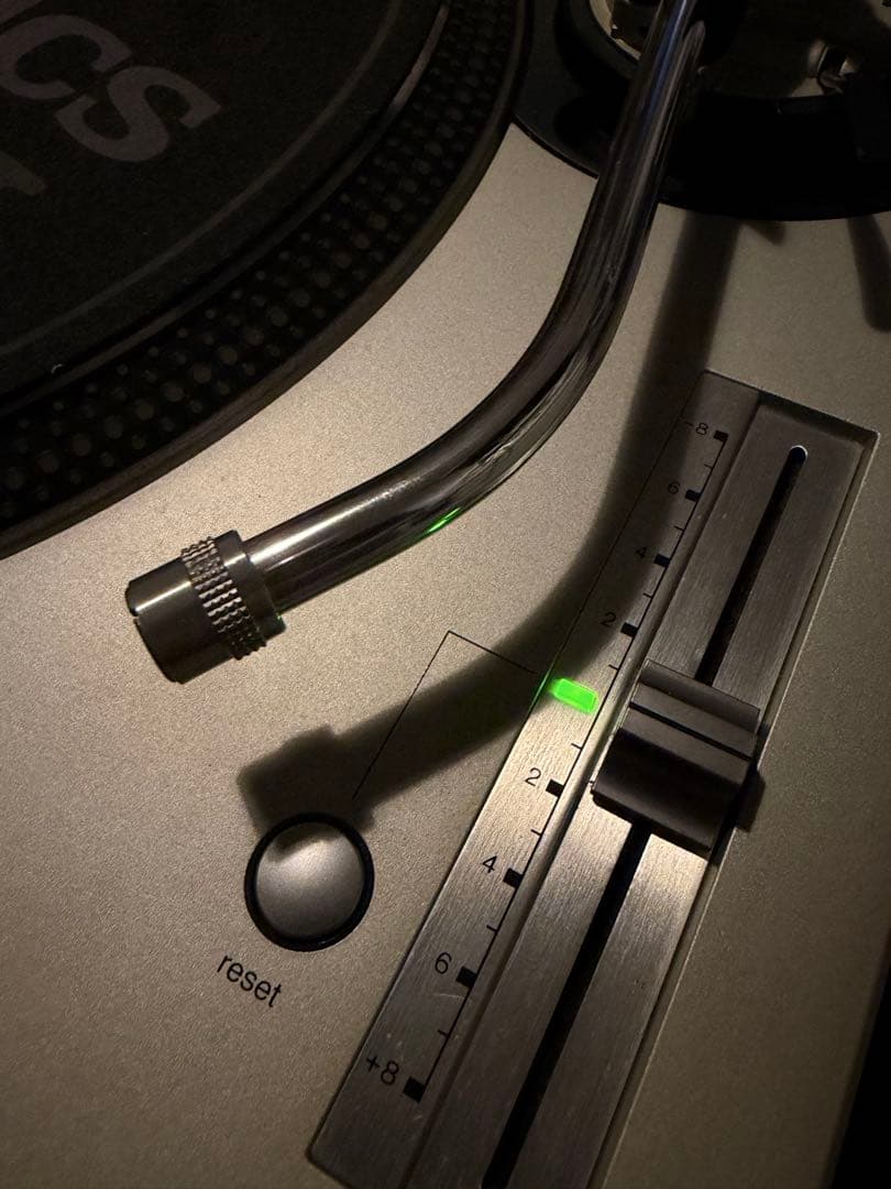 Technics SL-1200MK5ターンテーブル