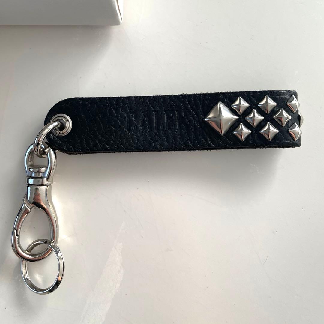 キャリー　スタッズレザー　フラット　キーリング
