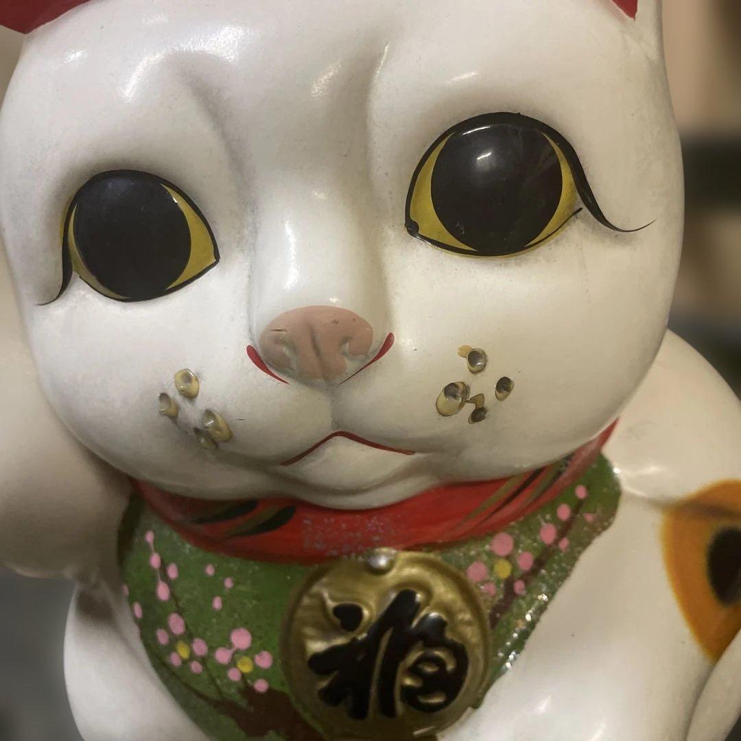 陶器 招き猫 幸運の置物　約34センチ✖️25センチ 右手上げ　古い招き猫