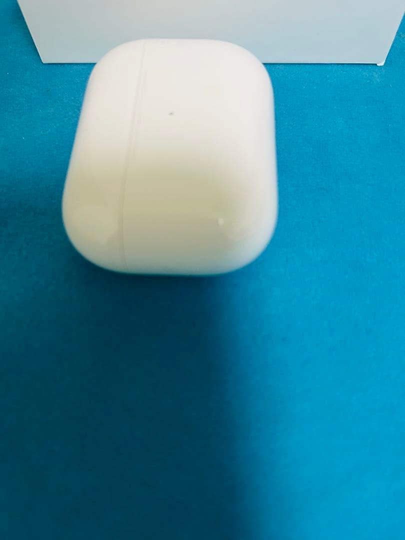 AirPods Pro 2本体 充電ケース付き➕オマケ2つ