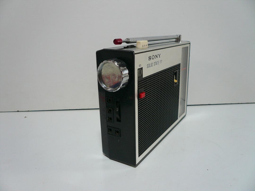 昭和レトロ SONY3バンドラジオ TFM-110F SOLID STATE11