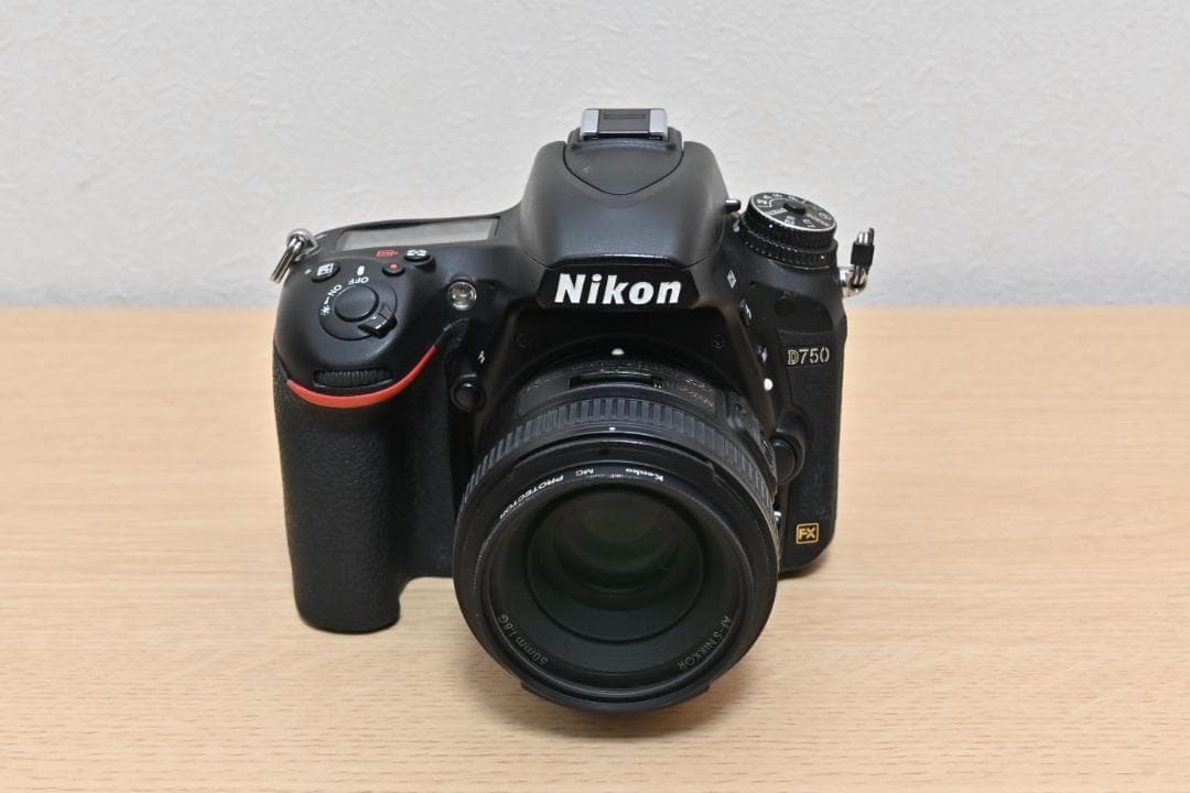 Nikon D750 フルサイズ + 単焦点レンズ50mm 1.8G + おまけ