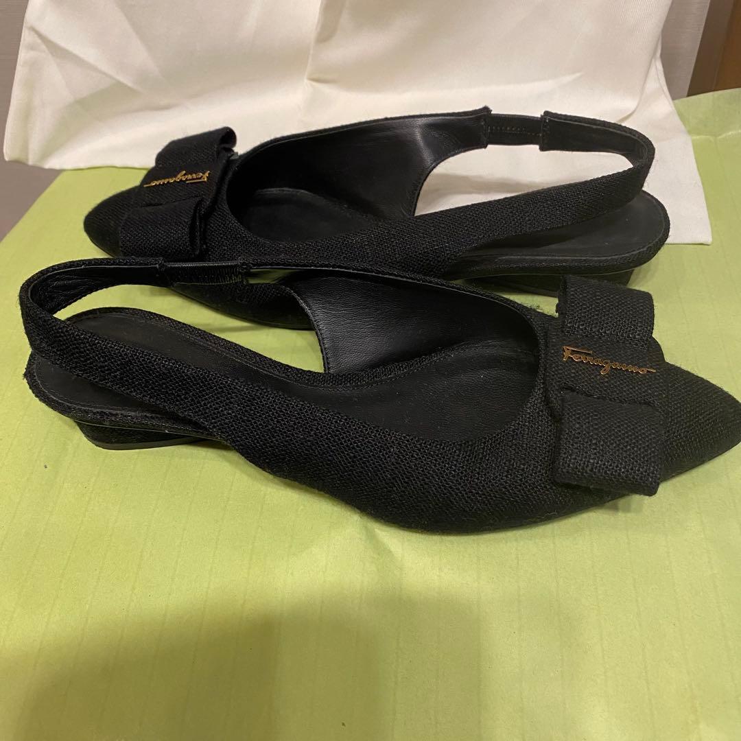 R*!様 【極美品】フェラガモFerragamo スリングバックシューズ 黒 2