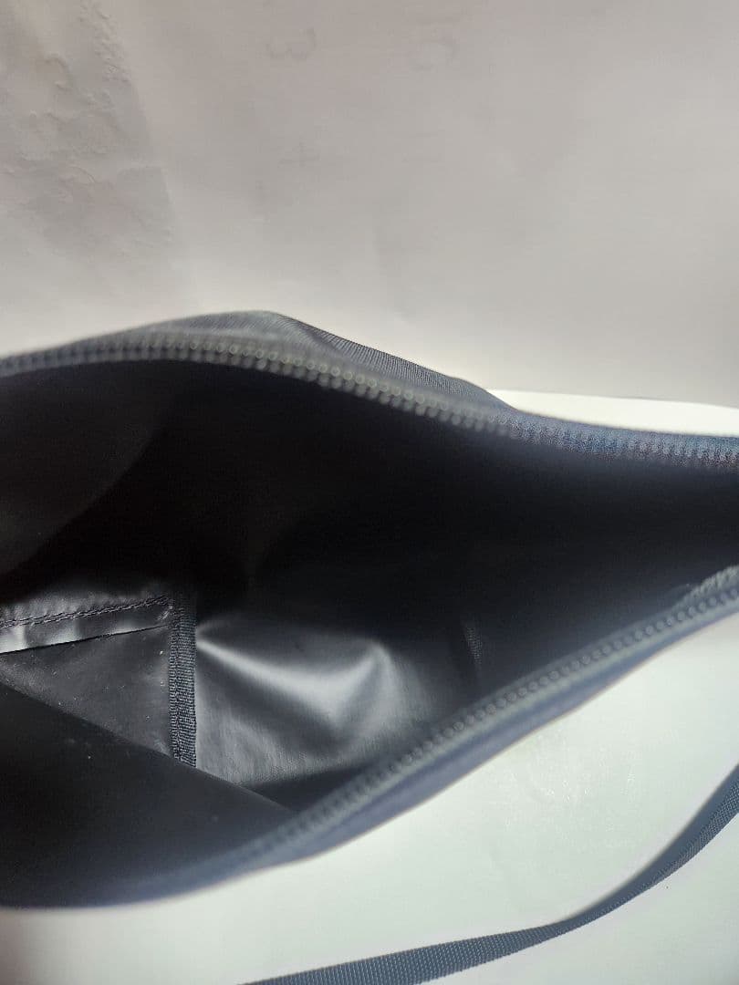 エルベシャプリエ 舟型ショルダーバッグ Sサイズ ノワール（黒）