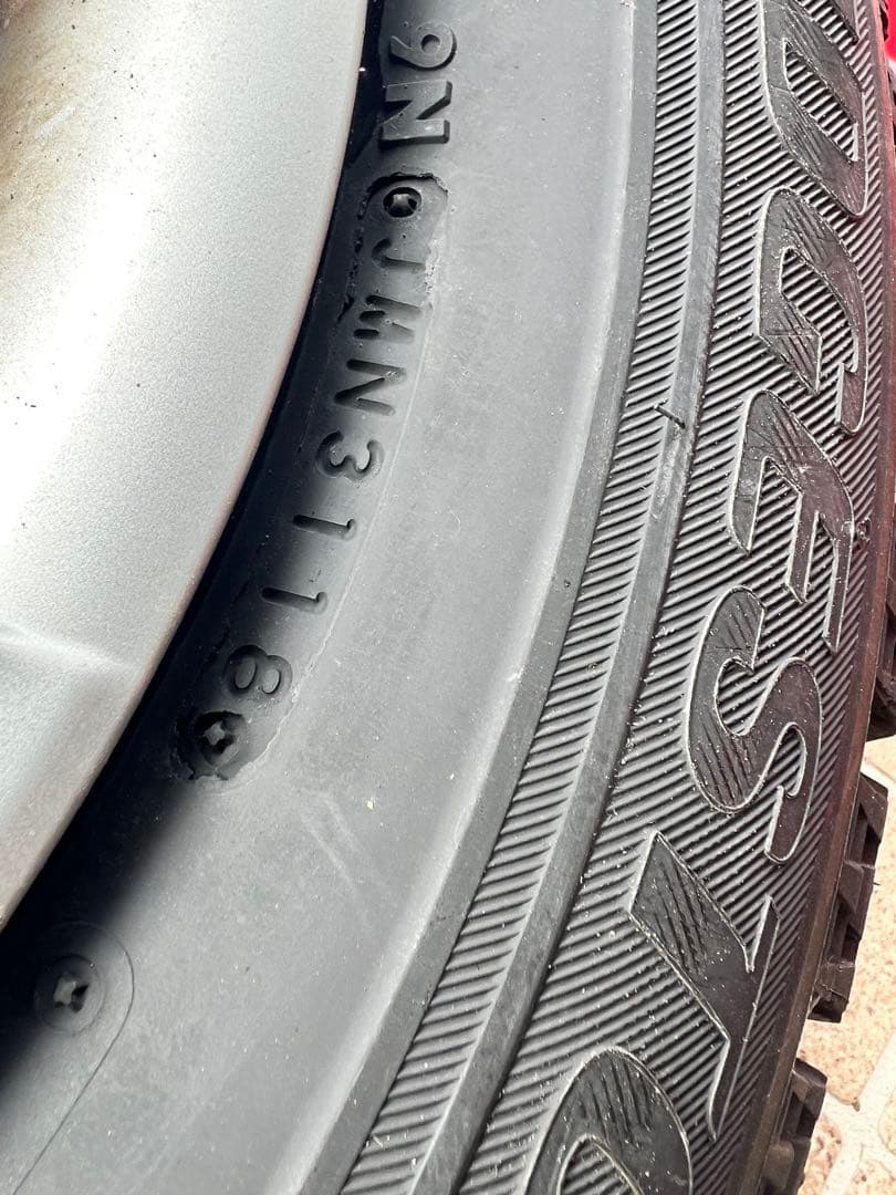 バリ溝!!195/65R15 ブリヂストン　VRX ノア ヴォクシー セレナ