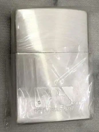 MLB イチロー シアトルマリナーズ Zippo 2001年 シリアルNOあり