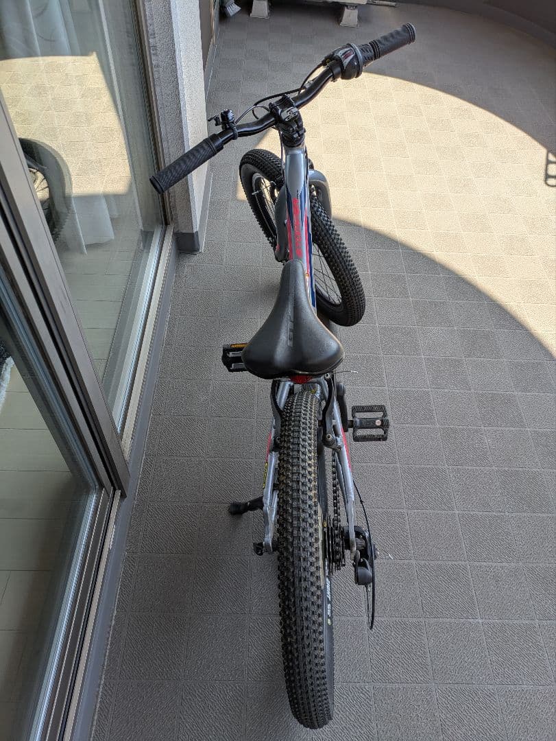 GT stomper Prime 20インチ キッズバイク【引き取り希望】