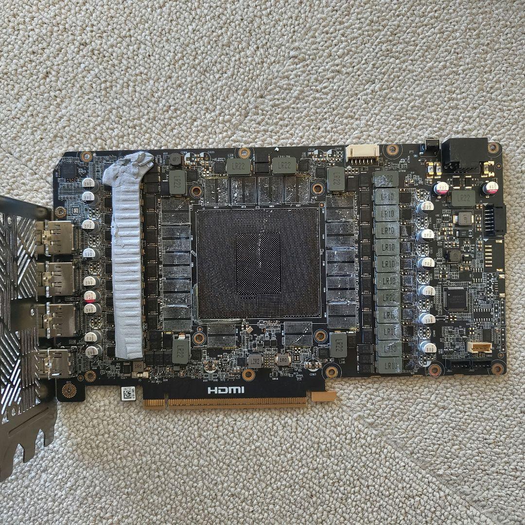 RTX 5090 ジャンク ZOTAC 白色 基盤付き!GPUコア/VRAM無し