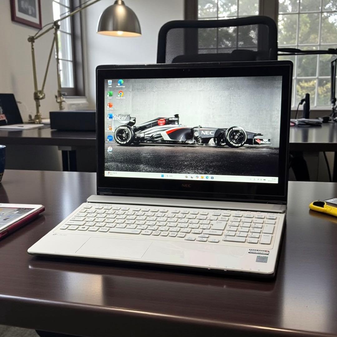 美品 NEC ノートPC i7 新品SSD Blu-ray Office2024