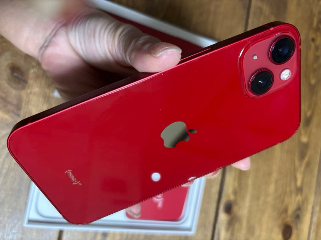 筋肉カバさん⭐︎Apple iPhone 13 (PRODUCT)RED