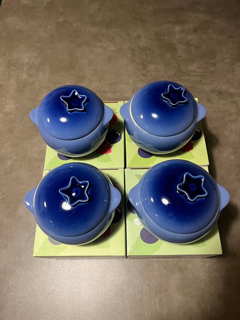 完売品4個セット　レア　新品　ル・クルーゼ　ミニ・ブルーベリー小物入れ